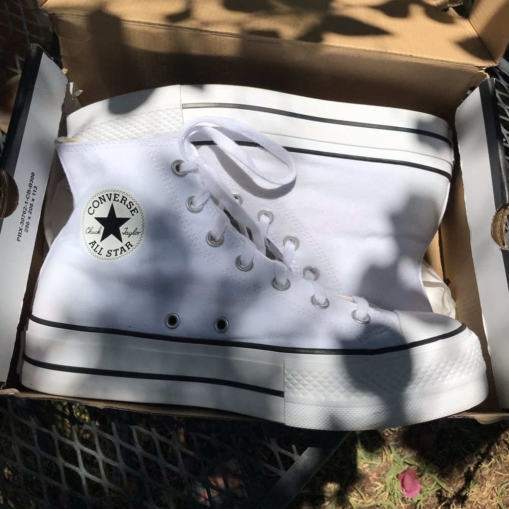 Converse Chuck Taylor All-Star Hi
Platform
